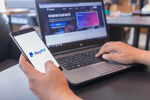 PayPal cho phép người dùng mua hàng bằng tiền điện tử. (Ảnh: Shutterstock)