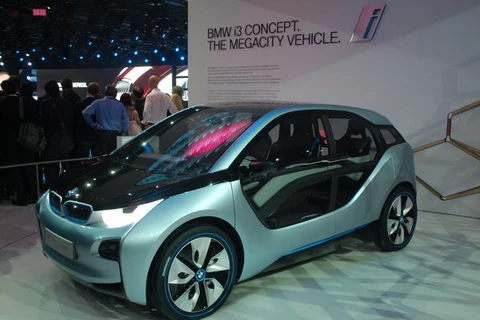 BMW giới thiệu mẫu xe điện đầu tiên ở Nhật vào tháng 4
