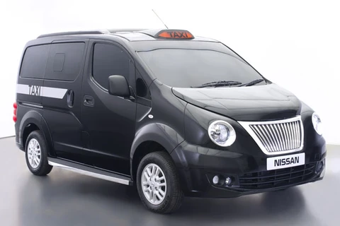 Nissan NV200 được chọn làm mẫu xe taxi ở London