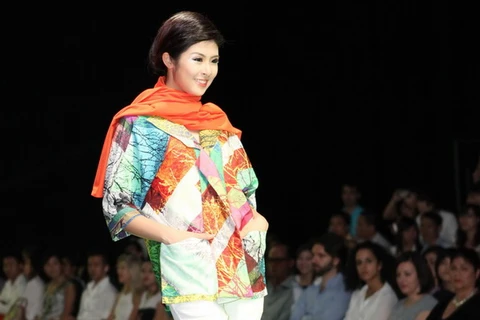 [Photo] Rực rỡ sắc màu cùng Tuần lễ thời trang Thu-Đông 2014