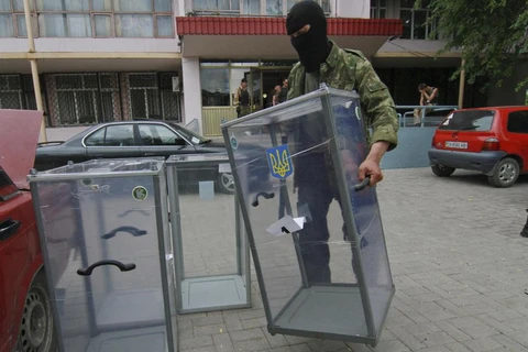 Bầu cử tổng thống có là phương thuốc hữu hiệu cho Ukraine?