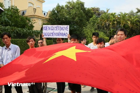 Người Việt Nam ở Tây Ban Nha gửi thư phản đối Trung Quốc