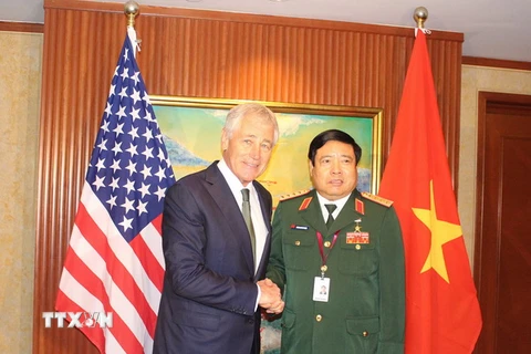 [Video] Bộ trưởng Phùng Quang Thanh gặp gỡ đối tác Mỹ, Pháp, Anh