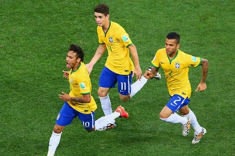 Người Brazil tự hào về Neymar, Scolari cảm ơn cổ động viên