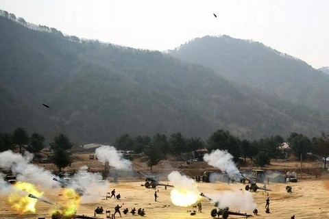 [Video] Triều Tiên nã 100 quả đạn pháo vào gần lãnh hải Hàn Quốc
