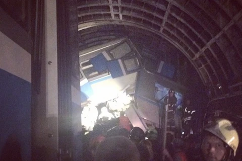 Hiện trường vụ tai nạn tàu điện ngầm nghiêm trọng tại Moskva