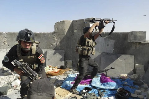 Iraq: Phiến quân ISIL phá hủy một cây cầu chiến lược