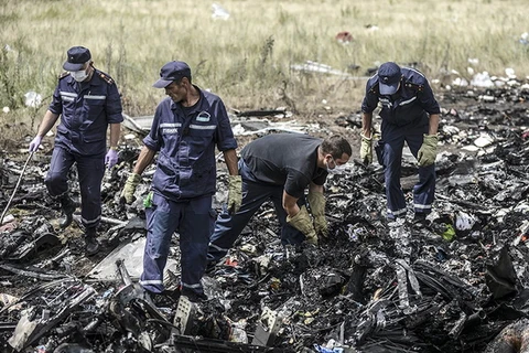 Malaysia tìm cách quan hệ với các bên để trở lại hiện trường MH17