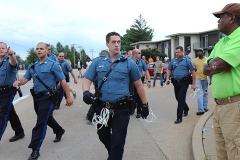 Mỹ: Sỹ quan cảnh sát bị bắn gần thành phố bất ổn Ferguson 