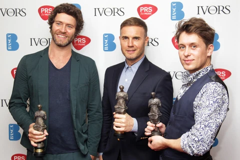Ban nhạc Take That ra mắt bài hát đầu tiên với ba thành viên