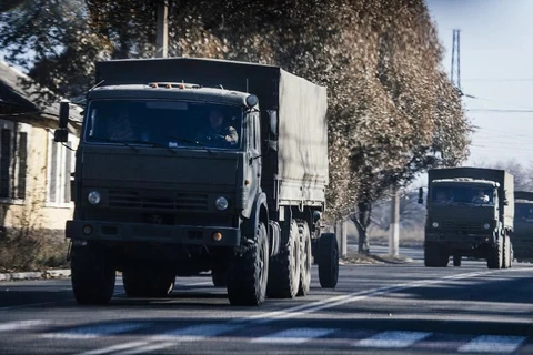 Đoàn xe bọc thép tiến tới khu vực Donetsk của Ukraine