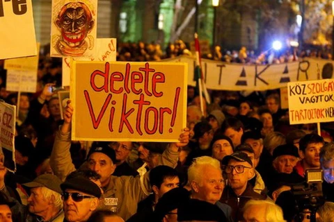 Hàng nghìn người Hungary tiếp tục biểu tình phản đối chính phủ