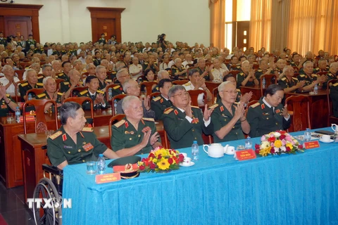 Bộ Tư lệnh Thủ đô gặp mặt tướng lĩnh, sỹ quan quân đội nghỉ hưu