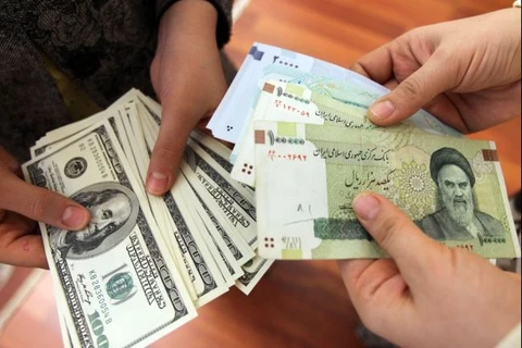 Đồng nội tệ thấp kỷ lục, kinh tế Iran đối mặt với khó khăn 