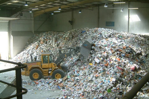 Khởi công xây dựng nhà máy tái chế rác lớn nhất Quảng Bình 