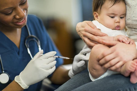 Cuba tiêm phòng bại liệt cho trẻ em bằng vắcxin tự sản xuất