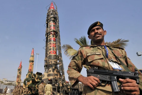 Pakistan dự định phát triển vũ khí hạt nhân tầm ngắn để răn đe Ấn Độ
