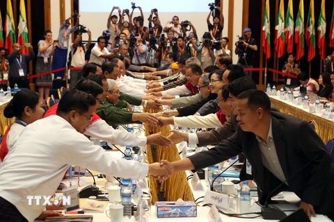 Chính phủ Myanmar và các nhóm sắc tộc ký thỏa thuận ngừng bắn 