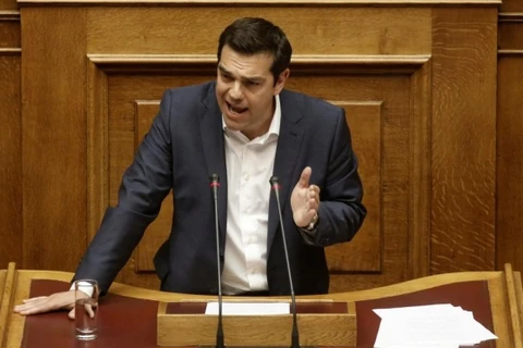 Thủ tướng Alexis Tsipras kiên quyết phản đối kế hoạch cải cách "phi lý" của các chủ nợ. (Ảnh: EPA)