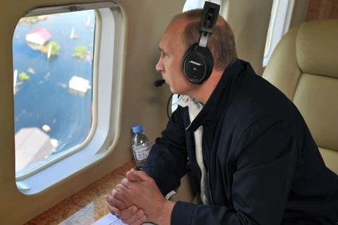 Tổng thống Nga Putin đi thị sát vùng Viễn Đông. (Ảnh: AFP)