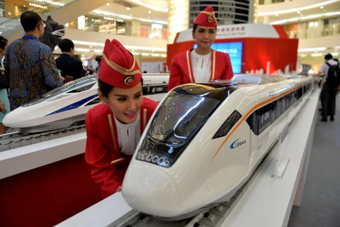 Mô hình tàu cao tốc của Trung Quốc trưng bày tại một triển lãm ở thủ đô Jakarta, Indonesia. (Ảnh: AFP)