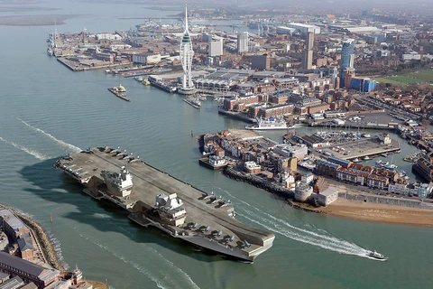 Tàu sân bay HMS Queen Elizabeth của Hải quân hoàng gia Anh. (Nguồn: constructionenquirer.com)