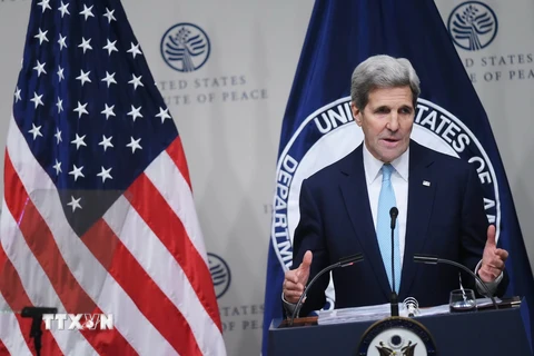 Ngoại trưởng Mỹ John Kerry phát biểu tại Viện nghiên cứu hòa bình ở Washington DC. (Ảnh: AFP/TTXVN)