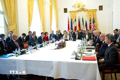 Một phiên họp của Nhóm P5+1 với Iran tại Vienna, Áo. (Ảnh: THX/TTXVN)