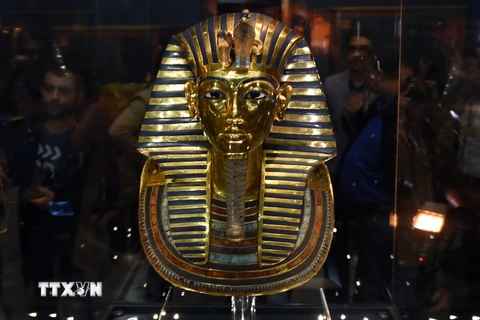 Chiếc mặt nạ vàng của Pharaoh Tutankhamun đã trở thành biểu tượng của Ai Cập cổ đại. (Ảnh: AFP/TTXVN)