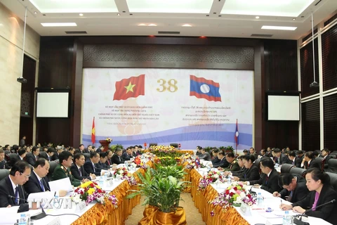 Kỳ họp lần thứ 38 Ủy ban Liên chính phủ Việt Nam-Lào. (Ảnh: TTXVN)