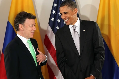 Tổng thống Mỹ Barack Obama và người đồng cấp Colombia Juan Manuel Santos. (Ảnh: AP)