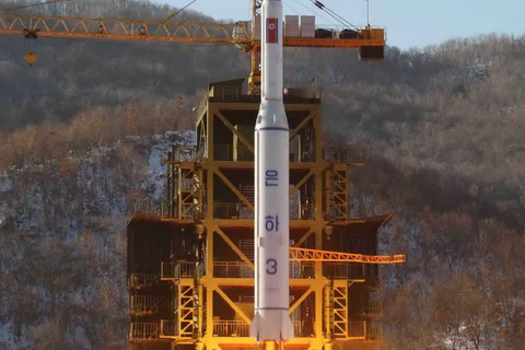 Triều Tiên phóng tên lửa tầm xa. (Nguồn: businessinsider.com)