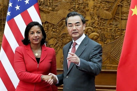 Cố vấn An ninh Quốc gia Mỹ Susan Rice và Ngoại trưởng Trung Quốc Vương Nghị. (Nguồn: scmp.com)