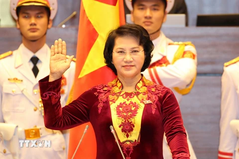 Bà Nguyễn Thị Kim Ngân tuyên thệ nhậm chức Chủ tịch Quốc hội, Chủ tịch Hội đồng bầu cử quốc gia khóa XIII . (Ảnh: Thống Nhất/TTXVN)