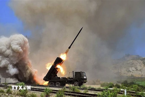 Tên lửa tầm ngắn được phóng ra vùng biển Triều Tiên. (Nguồn: Reuters/ KCNA/ TTXVN)