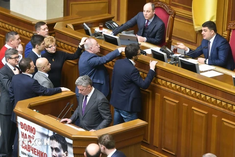 Một phiên họp của Quốc hội Ukraine ở thủ đô Kiev ngày 29/3. (Nguồn: AFP/TTXVN)