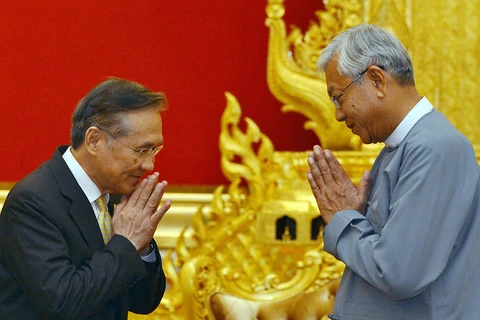 Ngoại trưởng Thái Lan Pramudwinai (trái) hội kiến Tổng thống ​Myanmar U Htin Kyaw. (Nguồn: AP)
