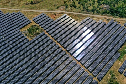 Một nhà máy điện mặt trời ở huyện Ninh Sơn (Ninh Thuận) mới được đưa vận hành trong năm 2019. (Ảnh: Ngọc Hà/TTXVN)