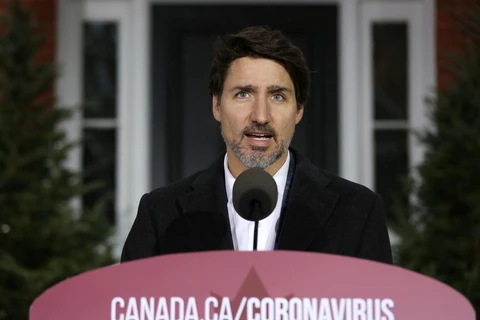 Thủ tướng Canada Justin Trudeau phát biểu với báo giới tại Ottawa ngày 29/3/2020. (Ảnh: AFP/TTXVN)