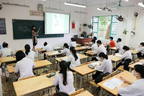 [Video] Học sinh nên đeo khẩu trang, được bật điều hòa trong lớp học