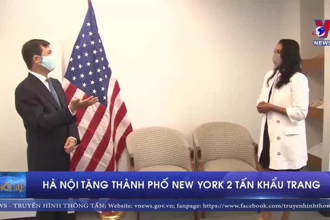 [Video] Thành phố New York tiếp nhận 2 tấn khẩu trang do Hà Nội tặng