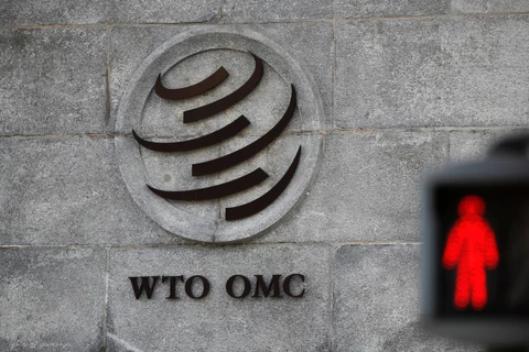 Logo bên ngoài trụ sở WTO ở Geneva, Thụy Sĩ. (Nguồn: Reuters)