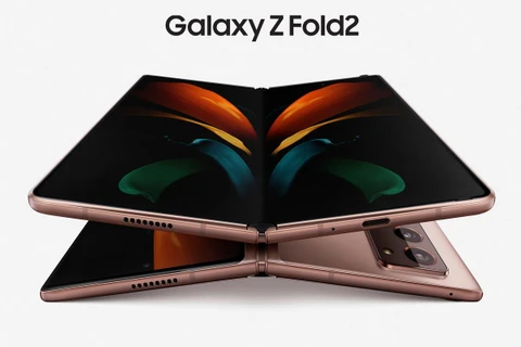 Mẫu điện thoại gập Galaxy Z Fold 2 mới được Samsung trình làng hôm 5/8. (Nguồn: The Verge)