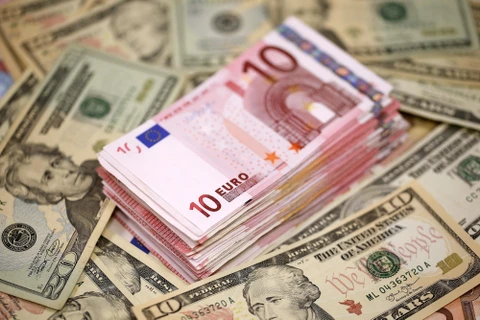 ECB lạc quan về kinh tế châu Âu, đồng USD giảm từ mức cao nhất 4 tuần
