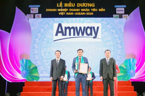 Amway Việt Nam nhận giải Doanh nghiệp tiêu biểu Việt Nam-ASEAN 2020