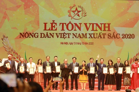 Lế tôn vinh nông dân Việt Nam xuất sắc 2020. (Ảnh: Vũ Sinh/TTXVN)
