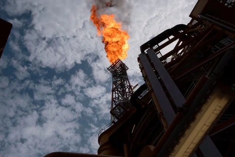 OPEC+ cắt giảm sản lượng, giá dầu châu Á hướng tới tuần tăng thứ năm