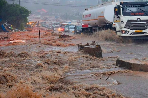 Lũ lụt tại Thái Lan và Ấn Độ gây thiệt hại lớn, nhiều người thiệt mạng
