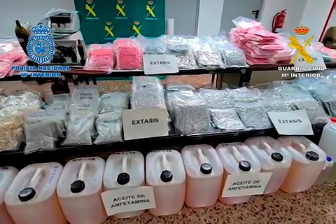 Tây Ban Nha tịch thu lượng kỷ lục hơn 800.000 viên thuốc lắc, ma túy