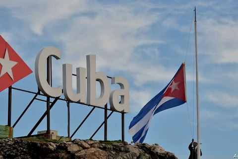 Cuba năm 2021: Làm sao để đánh thức một nền kinh tế đang “ngủ đông”?